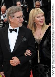 69. Festival de Cannes: The BFG Filmpremiere 69th Cannes Film Festival 2016, Red Carpet film The BFG . Pictured: Steven Spielberg, Cate Kapshaw  AlbertoxTerenghi Cannes