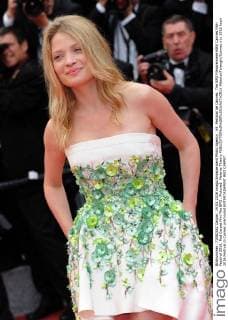 69. Festival de Cannes: The BFG Filmpremiere 69th Cannes Film Festival 2016, Red Carpet film The BFG . Pictured: Melanie Thierry  AlbertoxTerenghi Cannes