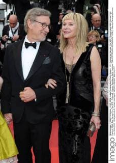 69. Festival de Cannes: The BFG Filmpremiere 69th Cannes Film Festival 2016, Red Carpet film The BFG . Pictured: Steven Spielberg, Cate Kapshaw  AlbertoxTerenghi Cannes