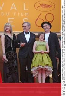 69. Festival de Cannes: The BFG Filmpremiere (From L to R) Kate Capshaw, Steven Spielberg, Ruby Barnhill and Mark Rylance arrive on the red carpet before the screening of the film The BFG at the 69th annual Cannes International Film Festival in Cannes, France on May 14, 2016.  CAN20160514818 DAVIDxSILPA