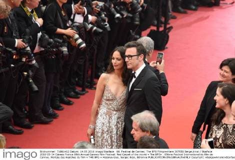 69. Festival de Cannes: The BFG Filmpremiere 207630 Serge Arnal Starface 2016-05-14 Cannes France 69th Annual Cannes Film Festival. Red Carpet of the movie « The BFG» . 69ème Festival International du film de Cannes. Montée des marches du film « THE BFG » Hazanavicius, Serge; Béjo, Bérenice  Copyright: xSergexArnalx xStarfacex STAR_207630_007