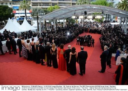 69. Festival de Cannes: The BFG Filmpremiere 207630 Serge Arnal Starface 2016-05-14 Cannes France 69th Annual Cannes Film Festival. Red Carpet of the movie « The BFG» . 69ème Festival International du film de Cannes. Montée des marches du film « THE BFG » Spielberg, Steven; Capshaw-Spielberg, Kate; Barnhill, Ruby  Copyright: xSergexArnalx xStarfacex STAR_207630_059