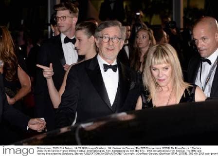 69. Festival de Cannes: The BFG Filmpremiere 207631 De Rosa-Garcia Starface 2016-05-14 Cannes France 69ème Festival International du Film. Redescente du film The BFG . 69th Annual Cannes Film Festival. The BFG cast leaving the screening Spielberg, Steven  Copyright: xDexRosa-Garciax xStarfacex STAR_207631_003