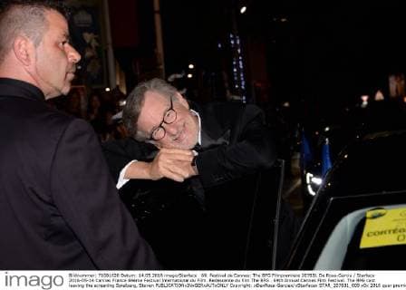 69. Festival de Cannes: The BFG Filmpremiere 207631 De Rosa-Garcia Starface 2016-05-14 Cannes France 69ème Festival International du Film. Redescente du film The BFG . 69th Annual Cannes Film Festival. The BFG cast leaving the screening Spielberg, Steven  Copyright: xDexRosa-Garciax xStarfacex STAR_207631_009