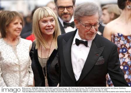 69. Festival de Cannes: The BFG Filmpremiere Kate Capshaw and Steven Spielberg attending the The BFG premiere during the 69th Cannes Film Festival at the Palais des Festivals in Cannes on May 14, 2016 Foto:xD.xBedrosianx xFuturexImage