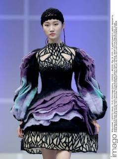 (160515) -- BEIJING, May 15, 2016 -- A model presents a creation designed by graduates of Sichuan Normal University during the China Graduate Fashion Week in Beijing, capital of China, May 15, 2016. ) (mp) CHINA-BEIJING-FASHION SHOW (CN) ChenxJianli 