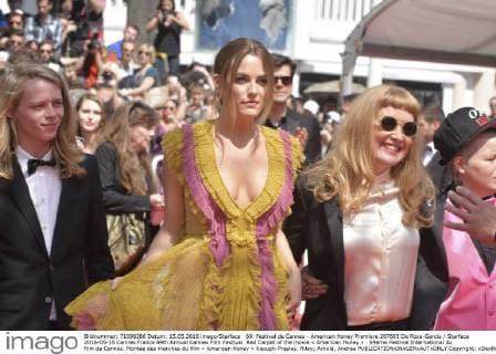 69. Festival de Cannes - American Honey Premiere 207665 De Rosa-Garcia Starface 2016-05-15 Cannes France 69th Annual Cannes Film Festival. Red Carpet of the movie « American Honey » . 69ème Festival International du film de Cannes. Montee des marches du film « American Honey » Keough-Presley, Riley; Arnold, Andrea  Copyright: xDexRosa-Garciax xStarfacex STAR_207665_018