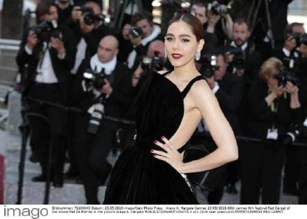 Araya A. Hargate Cannes 15 05 2016 69th cannes film festival Red Carpet of the movie Mal De Pierres in the picture Araya A. Hargate  0