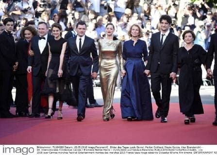 Bilder des Tages Louis Garrel, Marion Cotillard, Nicole Garcia, Alex Brendemühl - 69. Internationales Filmfestival Cannes - Premiere Mal De Pierre - 15 05 2016 LoicThebaud Panoramic 