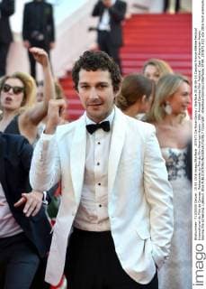 207673 De Rosa-Garcia Starface 2016-05-15 Cannes France 69ème Festival International du Film de Cannes. Redescente du film du film American Honey . 69th Annual Cannes Film Festival.. Cast of American Honey leaving the screening. LaBeouf, Shia  Copyright: xDexRosa-Garciax xStarfacex STAR_207673_011