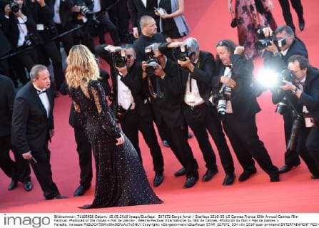 207672 Serge Arnal Starface 2016-05-15 Cannes France 69th Annual Cannes Film Festival. Photocall of the movie « Mal de pierre» . 69ème Festival International du film de Cannes. Photocall du film « Mal de pierres » Paradis, Vanessa  Copyright: xSergexArnalx xStarfacex STAR_207672_034