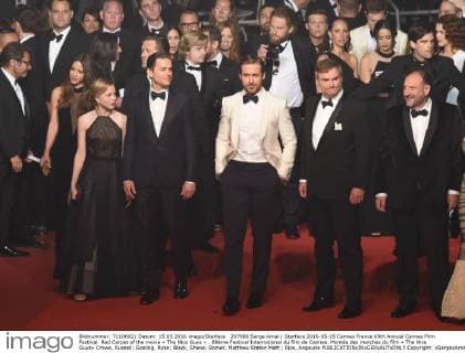 207680 Serge Arnal Starface 2016-05-15 Cannes France 69th Annual Cannes Film Festival. Red Carpet of the movie « The Nice Guys » . 69ème Festival International du film de Cannes. Montée des marches du film « The Nice Guys» Crowe, Russell; Gosling, Ryan; Black, Shane; Bomer, Matthew Staton Matt ; Rice, Angourie  Copyright: xSergexArnalx xStarfacex STAR_207680_006