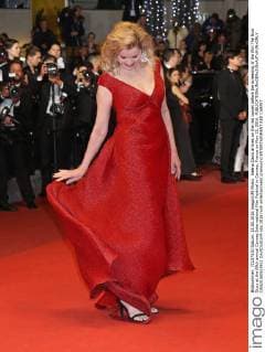 Geena Davis arrives on the red carpet before the screening of the film The Nice Guys at the 69th annual Cannes International Film Festival in Cannes, France on May 15, 2016.  CAN20160515921 DAVIDxSILPA