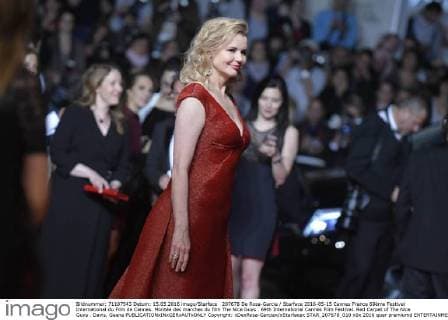207678 De Rosa-Garcia Starface 2016-05-15 Cannes France 69ème Festival International du Film de Cannes. Montée des marches du film The Nice Guys . 69th International Cannes Film Festival. Red Carpet of The Nice Guys . Davis, Geena  Copyright: xDexRosa-Garciax xStarfacex STAR_207678_010