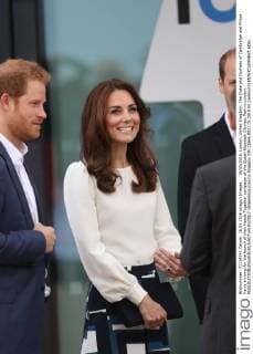 . 16 05 2016. London, United Kingdom. The Duke and Duchess of Cambridge and Prince Harry arriving for the launch of their Heads Together campaign at the Queen Elizabeth Olympic Park in London.  xStephenxLockx xi-Imagesx IIM-12666-0011