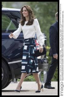 . 16 05 2016. London, United Kingdom. The Duke and Duchess of Cambridge and Prince Harry arriving for the launch of their Heads Together campaign at the Queen Elizabeth Olympic Park in London.  xStephenxLockx xi-Imagesx IIM-12666-0022