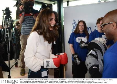 . 16 05 2016. London, United Kingdom. The Duke and Duchess of Cambridge and Prince Harry have a go at boxing at the launch of the Heads Together campaign at the Queen Elizabeth Olympic Park in London.  xROTAxx xi-Imagesx IIM-12666-0053