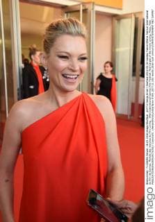 207712 Serge Arnal Starface 2016-05-16 Cannes France 69ème Festival International du film de Cannes. Montée des marches du film Loving . 69th International Cannes Film Festival. Red Carpet of the movie Loving. Moss, Kate  Copyright: xSergexArnalx xStarfacex STAR_207712_002