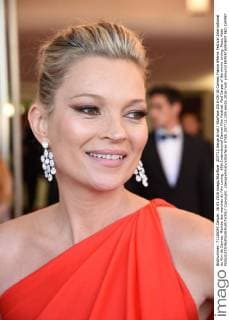 207712 Serge Arnal Starface 2016-05-16 Cannes France 69ème Festival International du film de Cannes. Montée des marches du film Loving . 69th International Cannes Film Festival. Red Carpet of the movie Loving. Moss, Kate  Copyright: xSergexArnalx xStarfacex STAR_207712_005