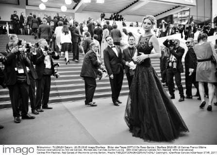 Bilder des Tages 207713 De Rosa-Garcia Starface 2016-05-16 Cannes France 69ème Festival International du film de Cannes. Montée des marches du film Loving . 69th International Cannes Film Festival. 69th International Cannes Film Festival. Red Carpet of the movie Loving Barton, Mischa  Copyright: xDexRosa-Garciax xStarfacex STAR_207713_239