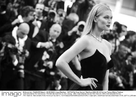 207713 De Rosa-Garcia Starface 2016-05-16 Cannes France 69ème Festival International du film de Cannes. Montée des marches du film Loving . 69th International Cannes Film Festival. 69th International Cannes Film Festival. Red Carpet of the movie Loving Garrn, Toni  Copyright: xDexRosa-Garciax xStarfacex STAR_207713_246