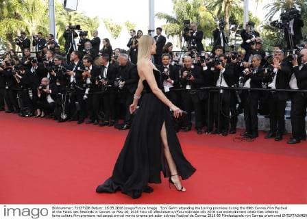 Toni Garrn attending the Loving premiere during the 69th Cannes Film Festival at the Palais des Festivals in Cannes on May 16, 2016 Foto:xD.xBedrosianx xFuturexImage