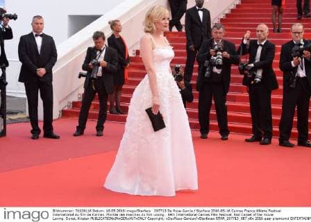 207713 De Rosa-Garcia Starface 2016-05-16 Cannes France 69ème Festival International du film de Cannes. Montée des marches du film Loving . 69th International Cannes Film Festival. Red Carpet of the movie Loving. Dunst, Kirsten  Copyright: xDexRosa-Garciax xStarfacex STAR_207713_087