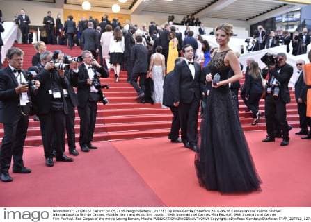 207713 De Rosa-Garcia Starface 2016-05-16 Cannes France 69ème Festival International du film de Cannes. Montée des marches du film Loving . 69th International Cannes Film Festival. 69th International Cannes Film Festival. Red Carpet of the movie Loving Barton, Mischa  Copyright: xDexRosa-Garciax xStarfacex STAR_207713_127