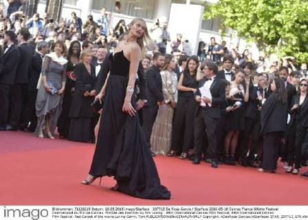 207713 De Rosa-Garcia Starface 2016-05-16 Cannes France 69ème Festival International du film de Cannes. Montée des marches du film Loving . 69th International Cannes Film Festival. 69th International Cannes Film Festival. Red Carpet of the movie Loving Garrn, Toni  Copyright: xDexRosa-Garciax xStarfacex STAR_207713_176