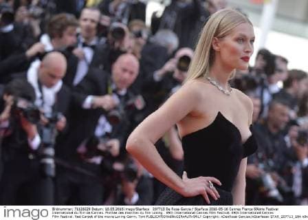 207713 De Rosa-Garcia Starface 2016-05-16 Cannes France 69ème Festival International du film de Cannes. Montée des marches du film Loving . 69th International Cannes Film Festival. 69th International Cannes Film Festival. Red Carpet of the movie Loving Garrn, Toni  Copyright: xDexRosa-Garciax xStarfacex STAR_207713_184