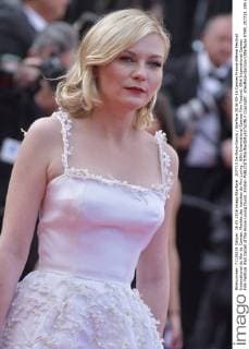 207713 De Rosa-Garcia Starface 2016-05-16 Cannes France 69ème Festival International du film de Cannes. Montée des marches du film Loving . 69th International Cannes Film Festival. 69th International Cannes Film Festival. Red Carpet of the movie Loving Dunst, Kirsten  Copyright: xDexRosa-Garciax xStarfacex STAR_207713_189