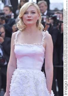 207713 De Rosa-Garcia Starface 2016-05-16 Cannes France 69ème Festival International du film de Cannes. Montée des marches du film Loving . 69th International Cannes Film Festival. 69th International Cannes Film Festival. Red Carpet of the movie Loving Dunst, Kirsten  Copyright: xDexRosa-Garciax xStarfacex STAR_207713_195