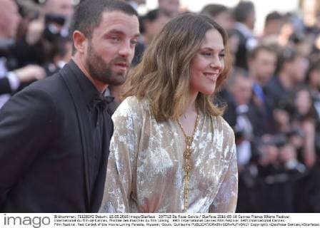 207713 De Rosa-Garcia Starface 2016-05-16 Cannes France 69ème Festival International du film de Cannes. Montée des marches du film Loving . 69th International Cannes Film Festival. 69th International Cannes Film Festival. Red Carpet of the movie Loving Paradis, Alysson; Gouix, Guillaume  Copyright: xDexRosa-Garciax xStarfacex STAR_207713_196