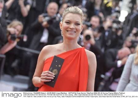 207713 De Rosa-Garcia Starface 2016-05-16 Cannes France 69ème Festival International du film de Cannes. Montée des marches du film Loving . 69th International Cannes Film Festival. 69th International Cannes Film Festival. Red Carpet of the movie Loving Moss, Kate  Copyright: xDexRosa-Garciax xStarfacex STAR_207713_205