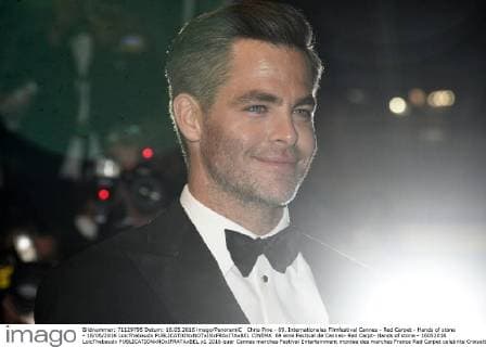 Chris Pine - 69. Internationales Filmfestival Cannes - Red Carpet - Hands of stone - 16 05 2016 LoicThebaudx 