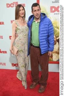 Filmpremiere The Do Over in Los Angeles Cast member Adam Sandler (R) and Jackie Sandler attend the premiere of The Do-Over held at the Regal LA Live in Los Angeles on May 16, 2016.  LAP20160516106 PHILxMcCARTEN