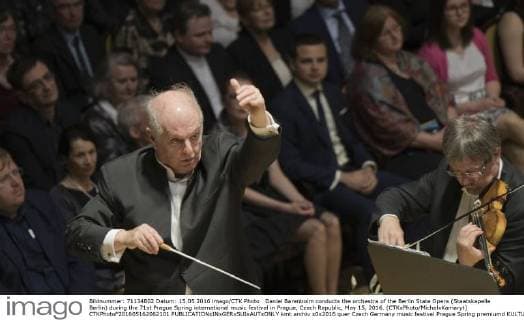 Daniel Barenboim conducts the orchestra of the Berlin State Opera (Staatskapelle Berlin) during the 71st Prague Spring international music festival in Prague, Czech Republic, May 15, 2016. (CTKxPhoto MichalxKamaryt) CTKPhotoF201605162062101  kmt archiv