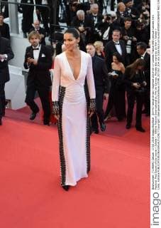207767 Serge Arnal Starface 2016-05-17 Cannes France 69th Annual Cannes Film Festival. Red Carpet of the movie « Julieta » . 69ème Festival International du film de Cannes. Montée des marches du film « Julieta » Lima, Adriana  Copyright: xSergexArnalx xStarfacex STAR_207767_014