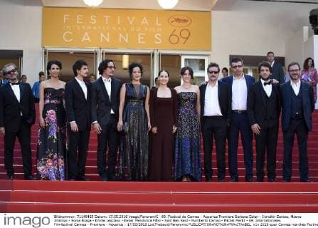69. Festival de Cannes - Aquarius Premiere Barbara Colen - Irandhir Santos, Maeve Jinkings - Sonia Braga - Emilie Lesclaux -Kleber Mendonca Filho - Said Ben Said - Humberto Carrao - Michel Merkt - 69. Internationales Filmfestival Cannes - Premiere - Aquarius - 17 05 2016 LoicThebaud Panoramic 