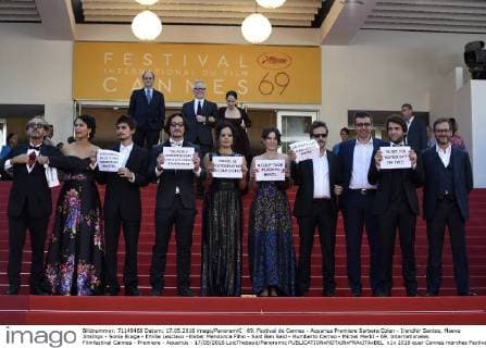69. Festival de Cannes - Aquarius Premiere Barbara Colen - Irandhir Santos, Maeve Jinkings - Sonia Braga - Emilie Lesclaux -Kleber Mendonca Filho - Said Ben Said - Humberto Carrao - Michel Merkt - 69. Internationales Filmfestival Cannes - Premiere - Aquarius - 17 05 2016 LoicThebaud Panoramic 