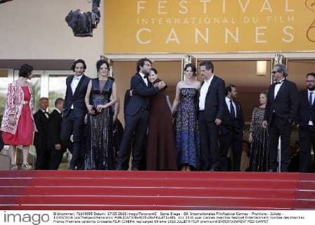 Sonia Braga - 69. Internationales Filmfestival Cannes - Premiere - Julieta - 17 05 2016 LoicThebaud Panoramic 