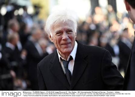 Guy Bedos - 69. Internationales Filmfestival Cannes - Premiere - Julieta - 17 05 2016 LoicThebaud Panoramic 