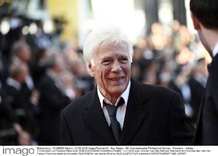 Guy Bedos - 69. Internationales Filmfestival Cannes - Premiere - Julieta - 17 05 2016 LoicThebaud Panoramic 