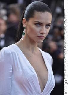 207766 De Rosa-Garcia Starface 2016-05-17 Cannes France 69ème Festival International du Film de Cannes. Montée des marches du film Julieta . 69th International Cannes Film Festival. Red Carpet of Pedro Almodovar s movie Julieta Lima, Adriana  Copyright: xDexRosa-Garciax xStarfacex STAR_207766_141