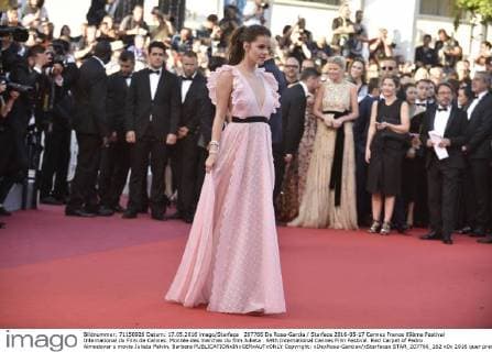 207766 De Rosa-Garcia Starface 2016-05-17 Cannes France 69ème Festival International du Film de Cannes. Montée des marches du film Julieta . 69th International Cannes Film Festival. Red Carpet of Pedro Almodovar s movie Julieta Palvin, Barbara  Copyright: xDexRosa-Garciax xStarfacex STAR_207766_162