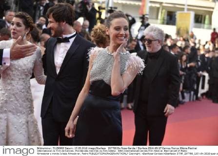 207766 De Rosa-Garcia Starface 2016-05-17 Cannes France 69ème Festival International du Film de Cannes. Montée des marches du film Julieta . 69th International Cannes Film Festival. Red Carpet of Pedro Almodovar s movie Julieta Almodovar, Pedro  Copyright: xDexRosa-Garciax xStarfacex STAR_207766_195