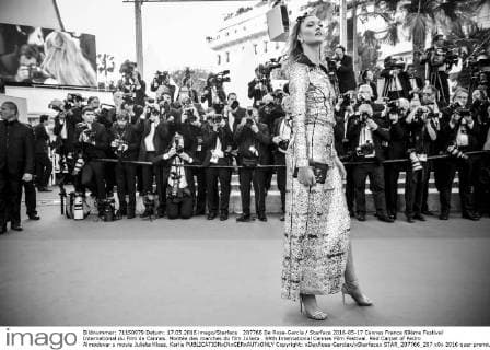207766 De Rosa-Garcia Starface 2016-05-17 Cannes France 69ème Festival International du Film de Cannes. Montée des marches du film Julieta . 69th International Cannes Film Festival. Red Carpet of Pedro Almodovar s movie Julieta Kloss, Karlie  Copyright: xDexRosa-Garciax xStarfacex STAR_207766_207