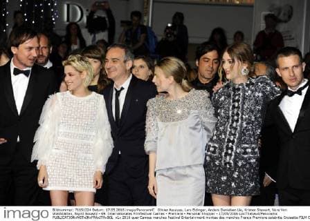 Olivier Assayas, Lars Eidinger, Anders Danielsen Lie, Kristen Stewart, Nora Von Waldstätten, Sigrid Bouaziz - 69. Internationales Filmfestival Cannes - Premiere - Personal Shopper - 17 05 2016 LoicThebaud Panoramic 