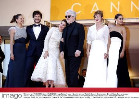Spanish actress Michelle Jenner, Spanish actor Daniel Grao, Spanish actress Adriana Ugarte, Spanish director Pedro Almodovar, Spanish actress Emma Suarez and Spanish actress Inma Cuesta attending the Julieta premiere during the 69th Cannes Film Festival at the Palais des Festivals in Cannes on May 17, 2016 Foto:xD.xBedrosianx xFuturexImage