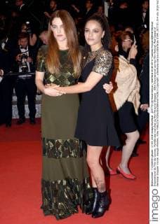 207770 De Rosa-Garcia Starface 2016-05-17 Cannes France 69ème Festival International du Film de Cannes. Montée des marches du film Personal Shopper . 69th International cannes Film festival. Red Carpet of Personal Shopper movie. Keough-Presley, Riley  Copyright: xDexRosa-Garciax xStarfacex STAR_207770_014
